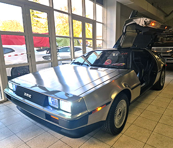 DeLorean DMC-12